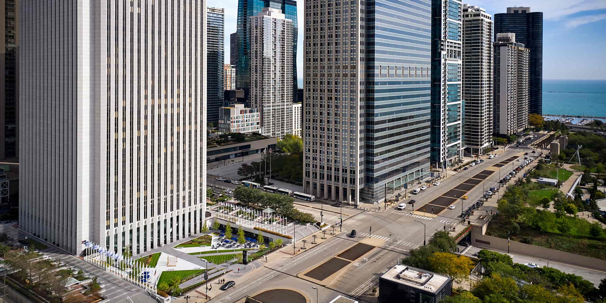 Image of the Aon Center in Chicago